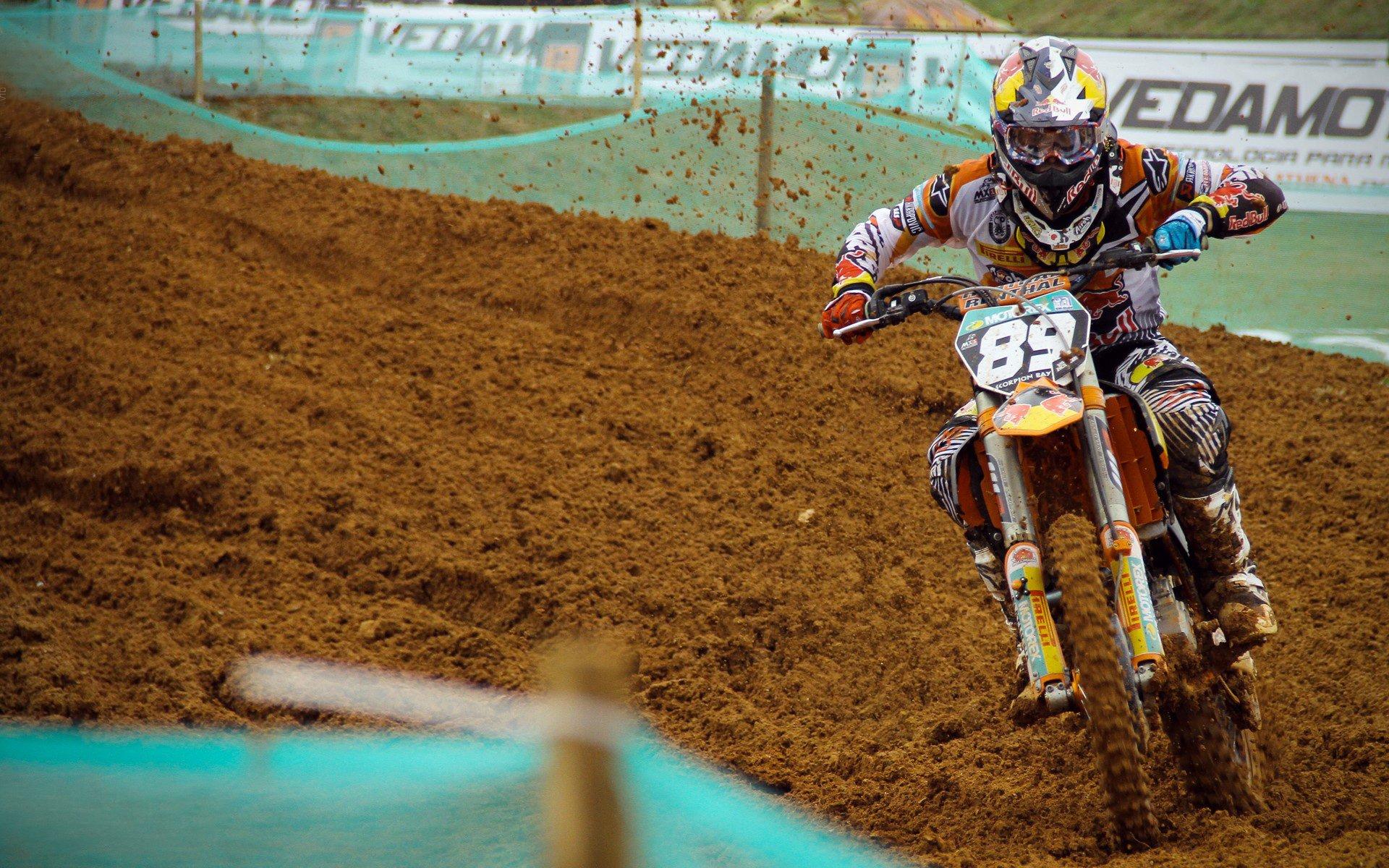 皇马青训瑰宝怀森面临抉择 英超三强虎视眈眈争抢明日最终期限