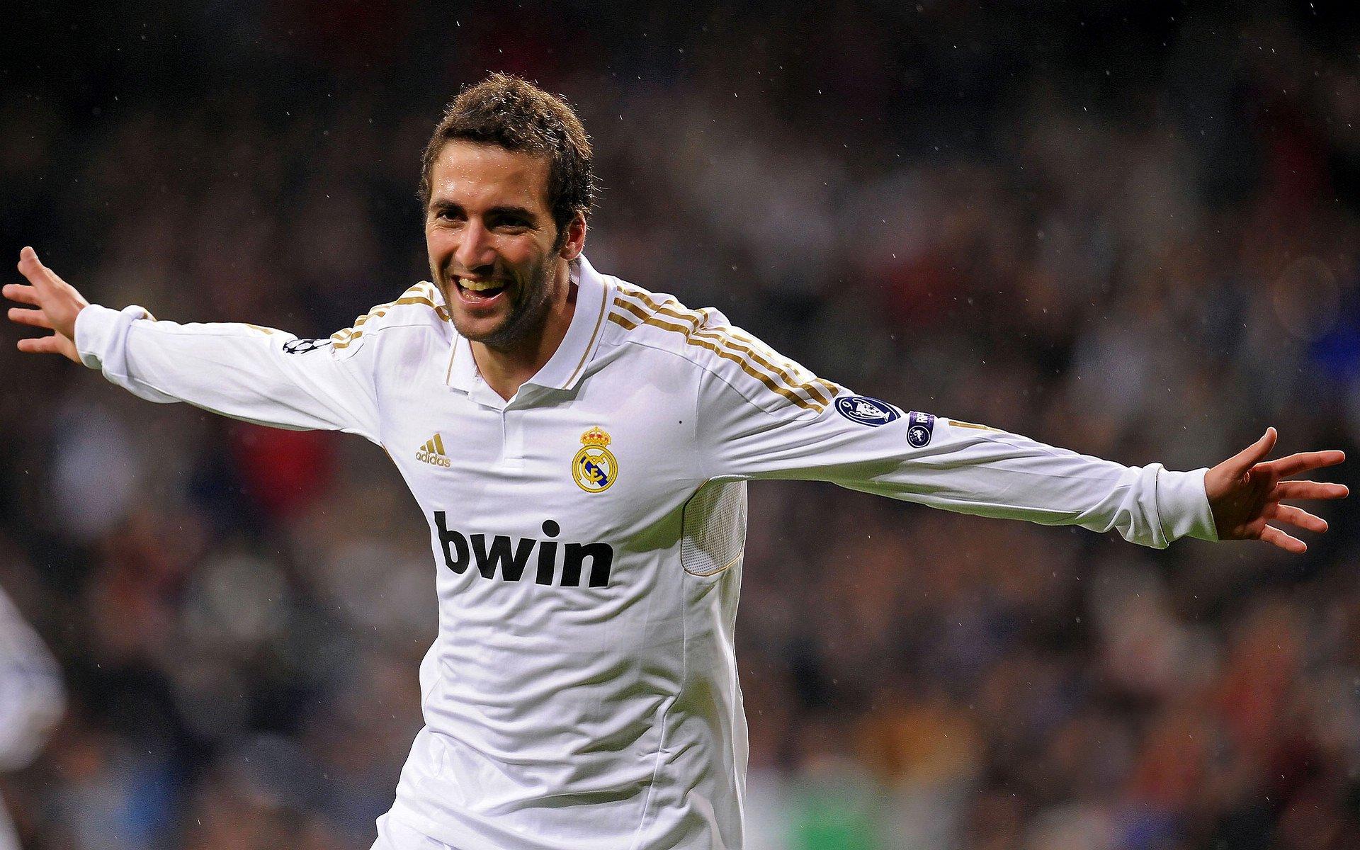 意甲转会风云，弗拉泰西留队成定局，国际米兰中场战略大调整